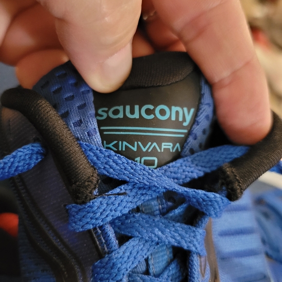 Saucony Kinvara running shoes in EUC. Men's sz 7, women's sz 8.5 - Picture 12 of 14